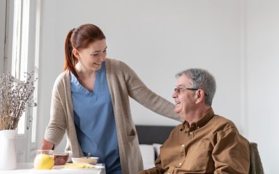 Bezpieczeństwo i pierwsza pomoc: Co każda opiekunka osób starszych powinna wiedzieć?